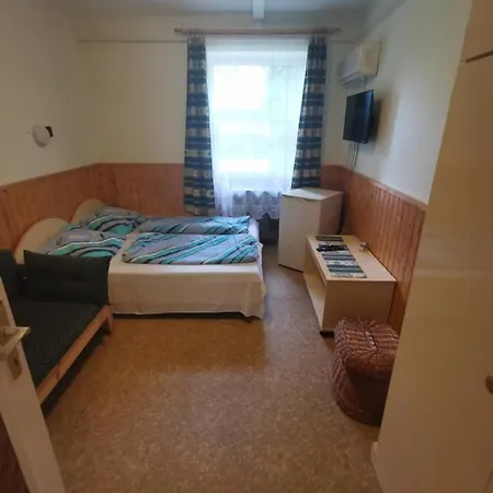 Platán üdülő Homestay szállás *